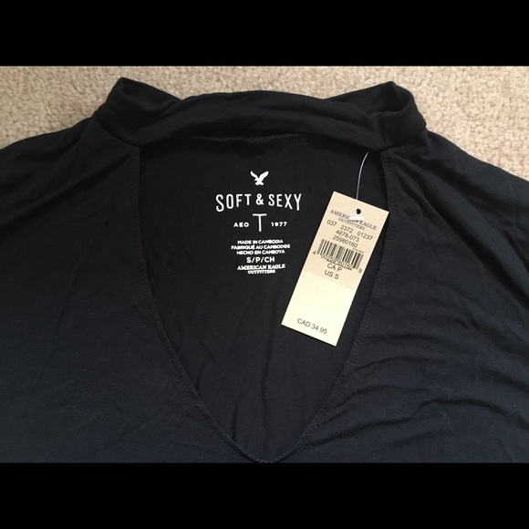 American Eagle choker t-shirt - Picture 3 of 3